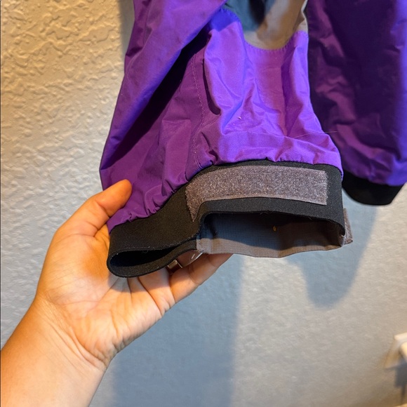 Oaki child size 4/5 rain suit - Picture 4 of 6